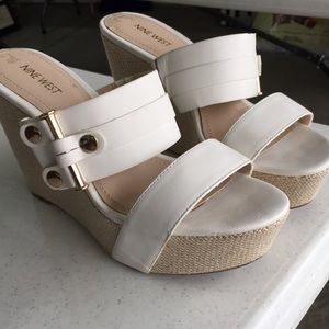White Nine West wedge with gold buckle